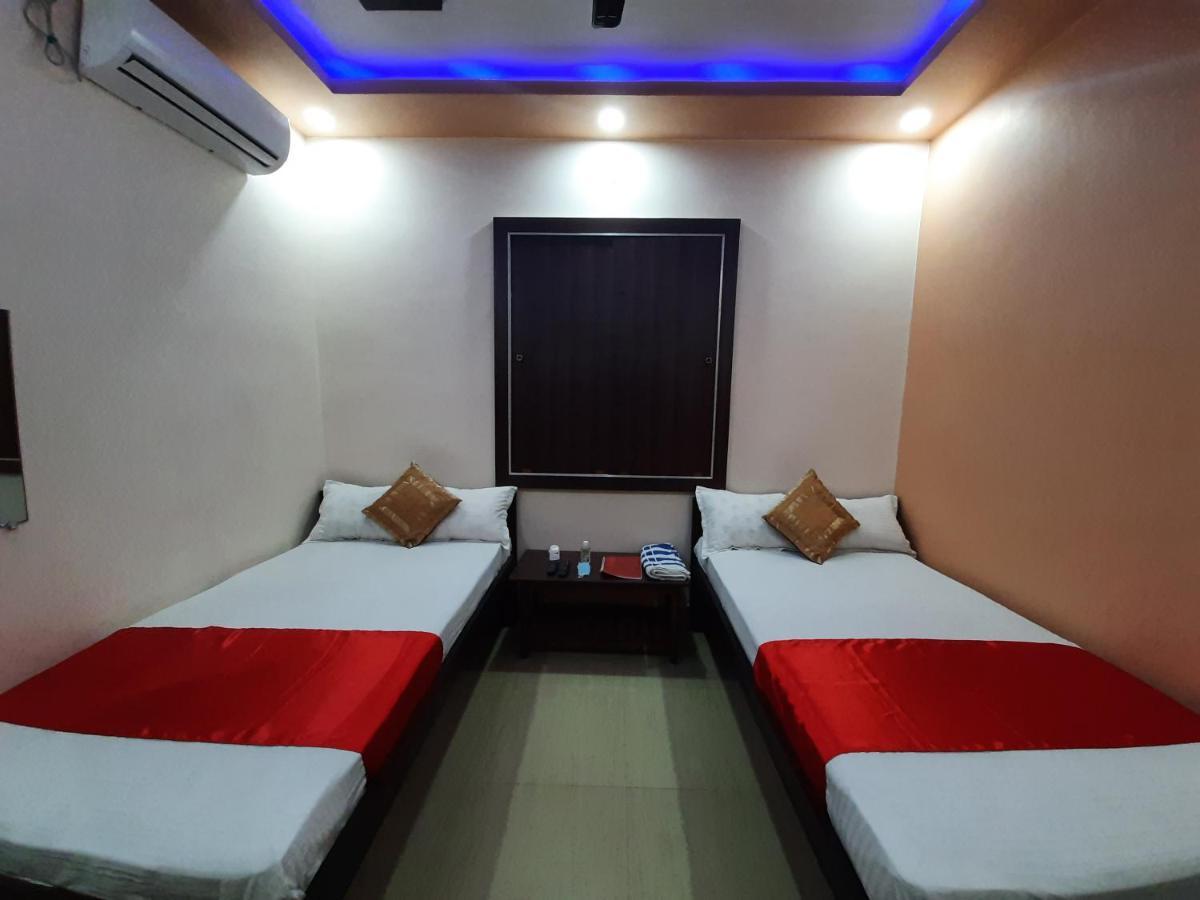 Hotel Shakuntla Palace - 400 Meters Away From Vishnu Pad Temple 7 Mins Walk Gaya Esterno foto