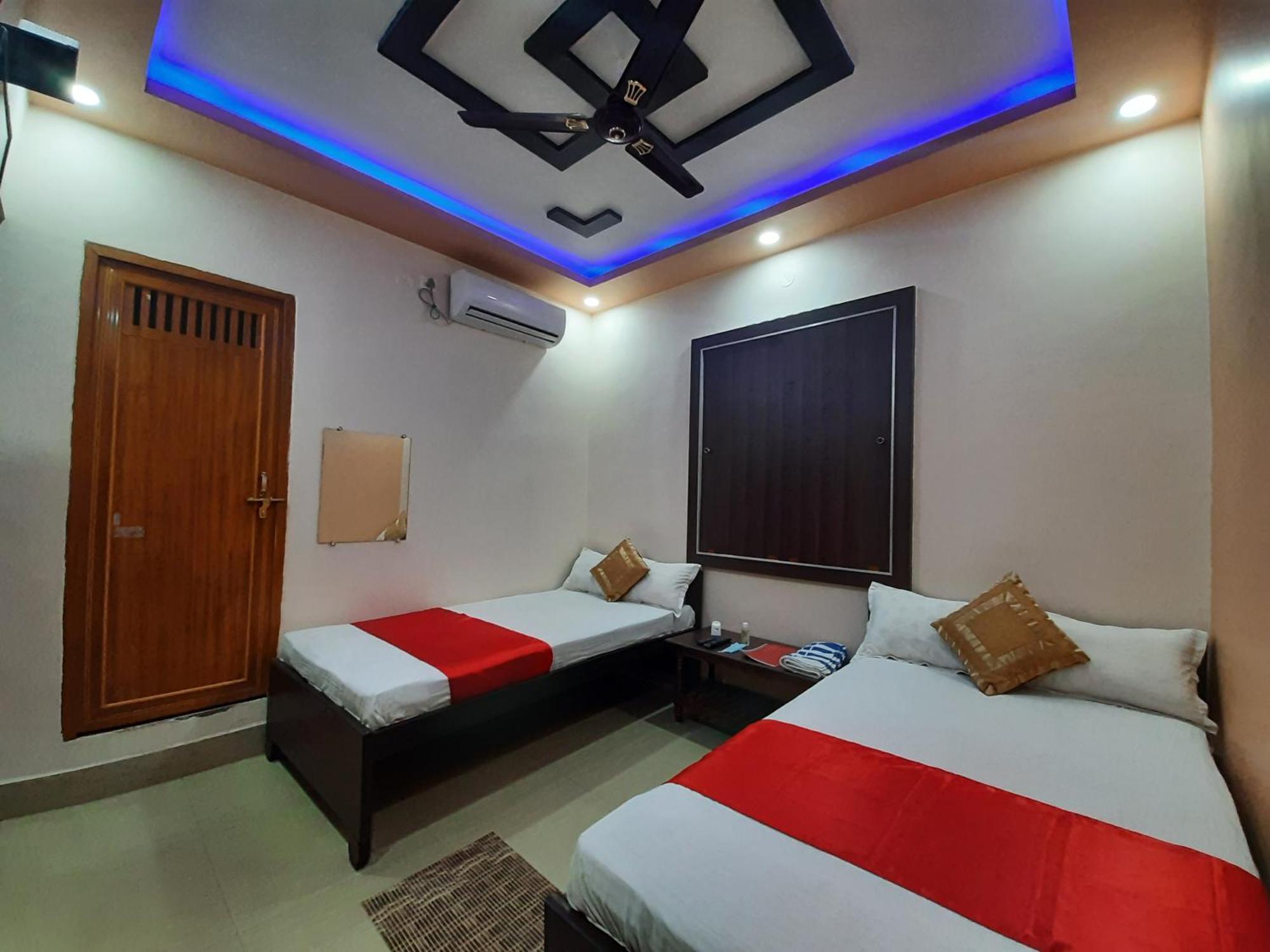 Hotel Shakuntla Palace - 400 Meters Away From Vishnu Pad Temple 7 Mins Walk Gaya Esterno foto