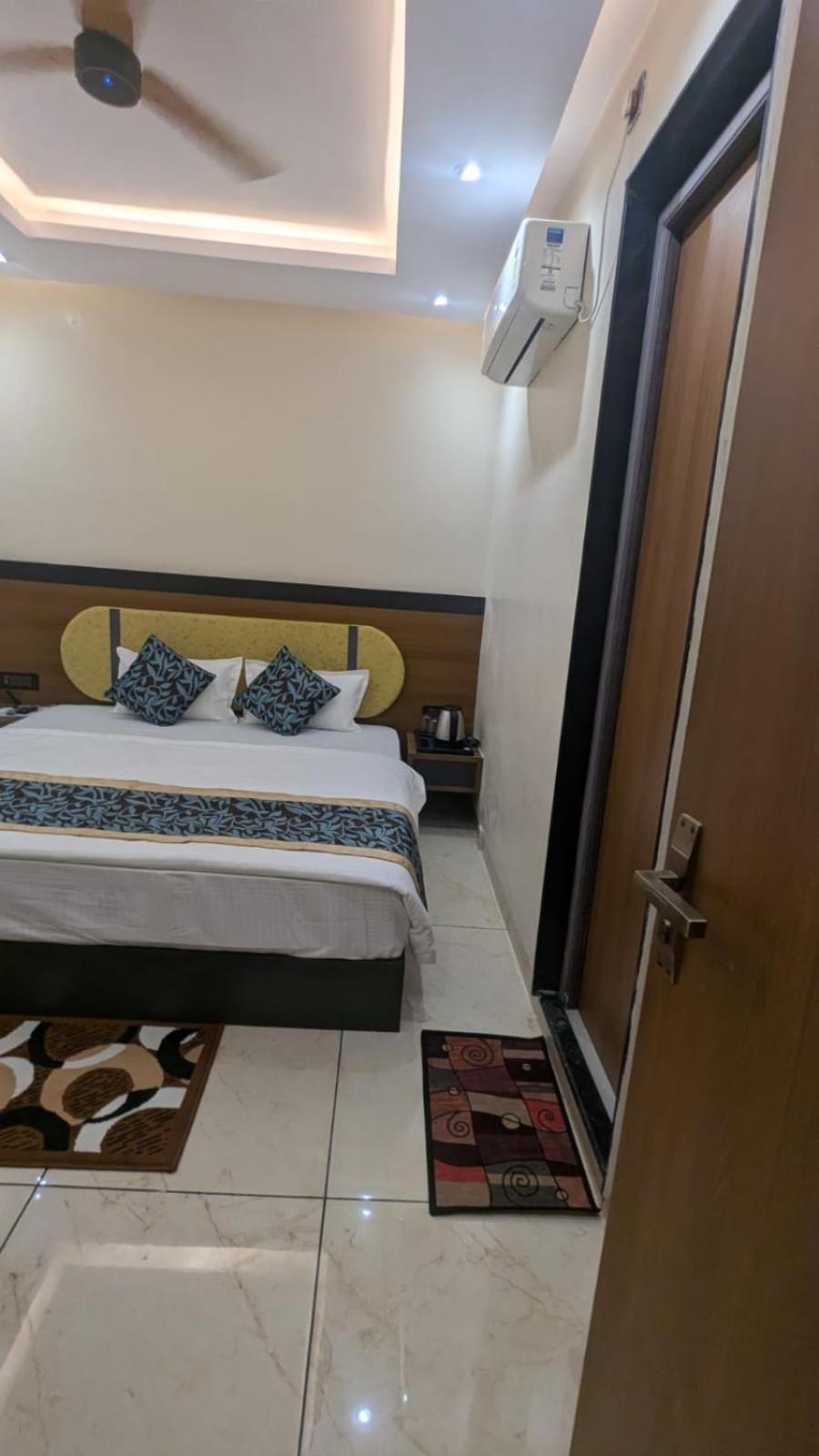 Hotel Shakuntla Palace - 400 Meters Away From Vishnu Pad Temple 7 Mins Walk Gaya Esterno foto