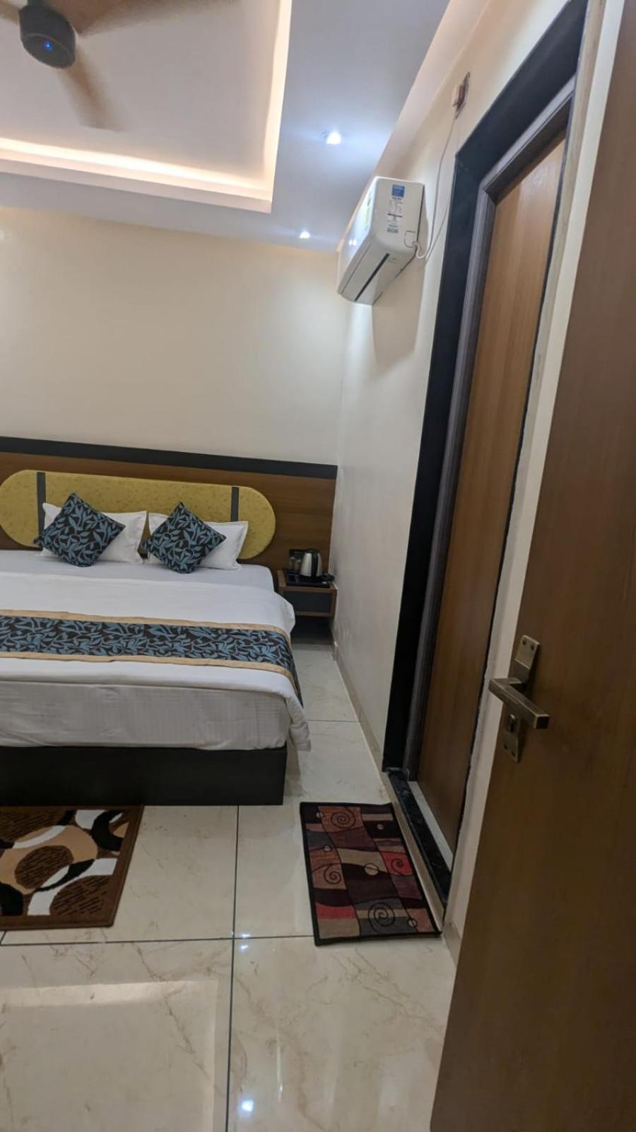 Hotel Shakuntla Palace - 400 Meters Away From Vishnu Pad Temple 7 Mins Walk Gaya Esterno foto