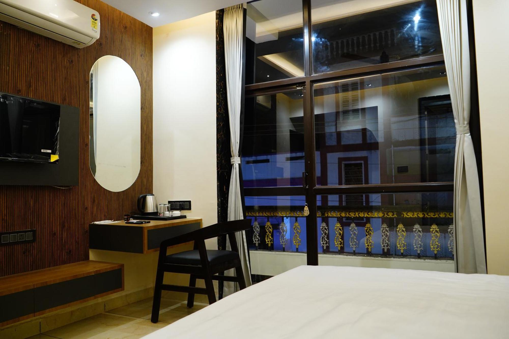 Hotel Shakuntla Palace - 400 Meters Away From Vishnu Pad Temple 7 Mins Walk Gaya Esterno foto