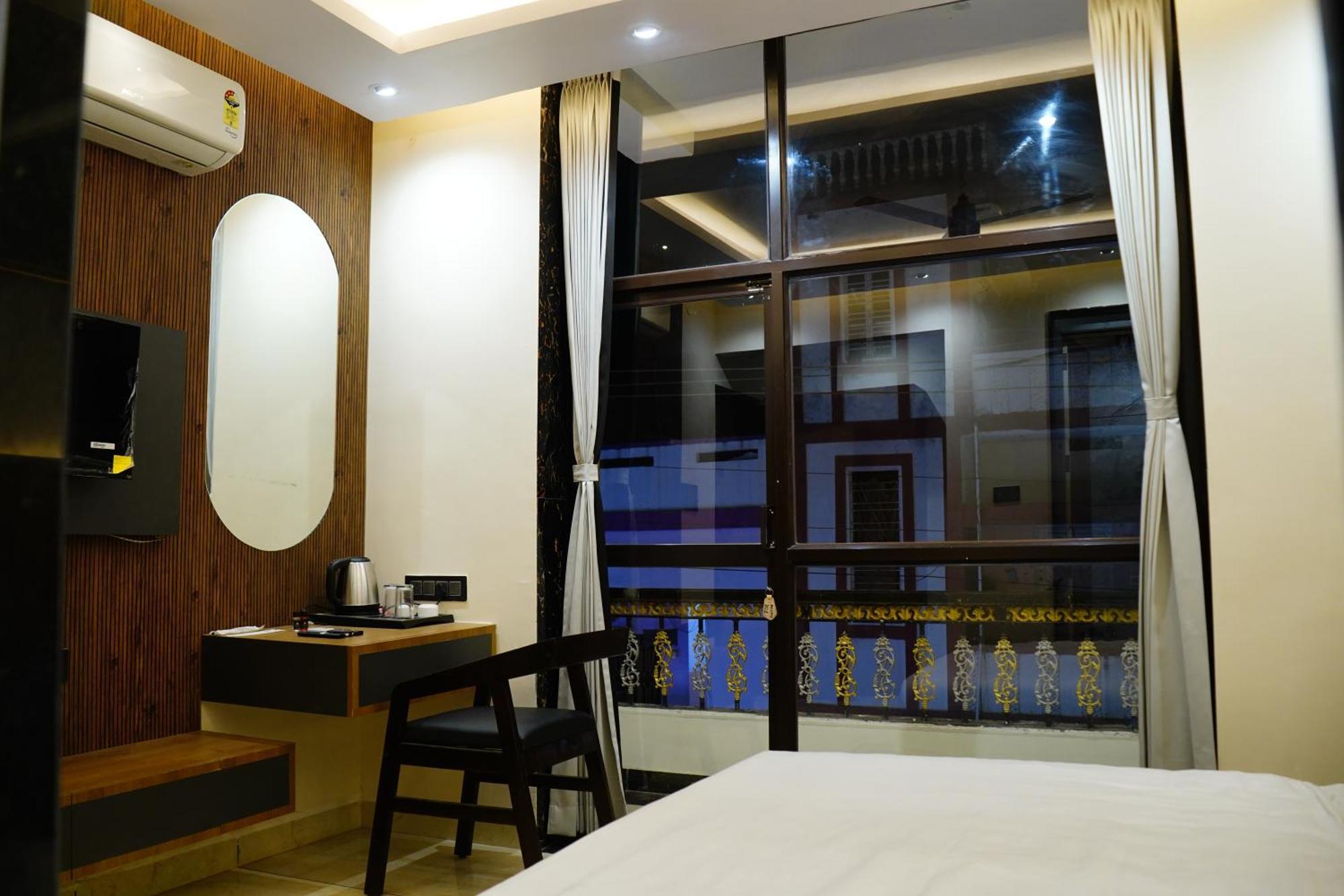 Hotel Shakuntla Palace - 400 Meters Away From Vishnu Pad Temple 7 Mins Walk Gaya Esterno foto