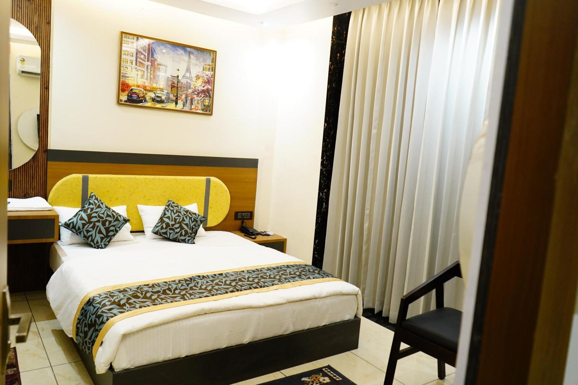 Hotel Shakuntla Palace - 400 Meters Away From Vishnu Pad Temple 7 Mins Walk Gaya Esterno foto