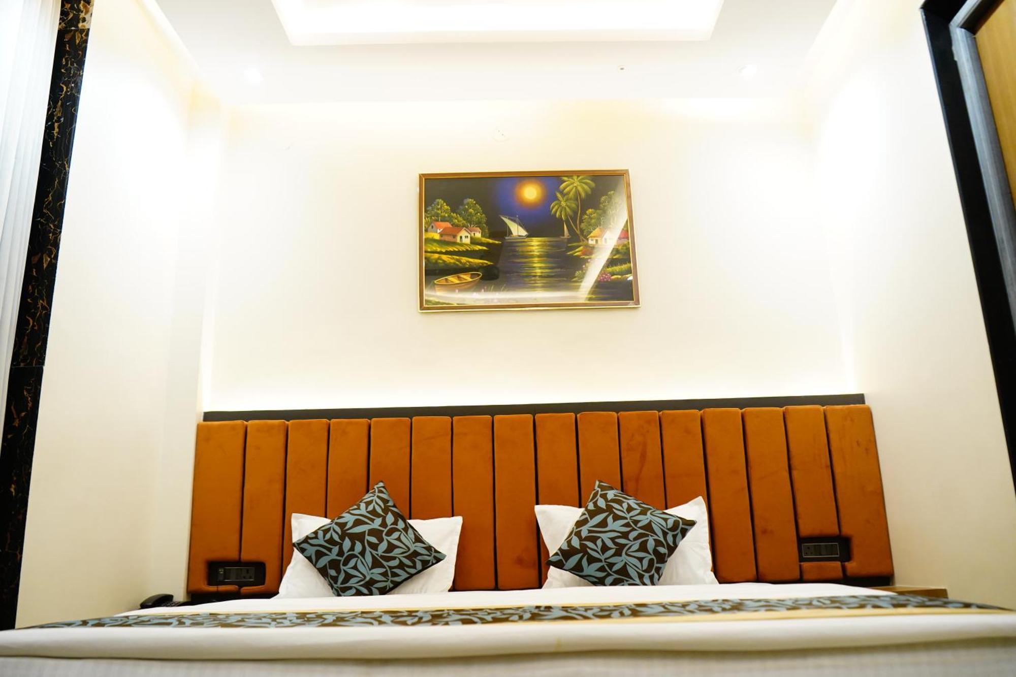 Hotel Shakuntla Palace - 400 Meters Away From Vishnu Pad Temple 7 Mins Walk Gaya Esterno foto