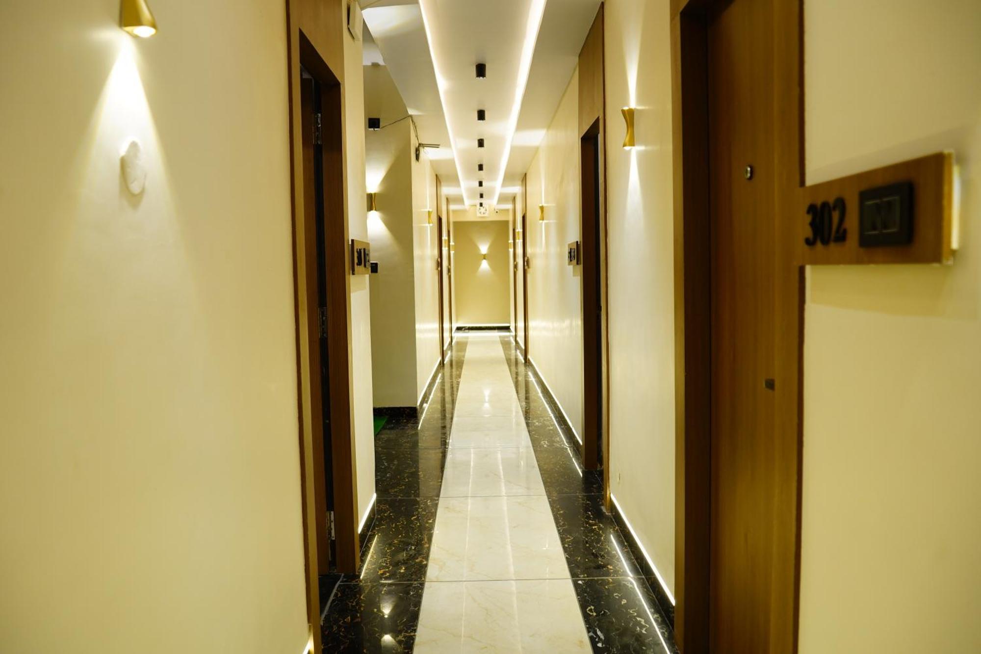 Hotel Shakuntla Palace - 400 Meters Away From Vishnu Pad Temple 7 Mins Walk Gaya Esterno foto
