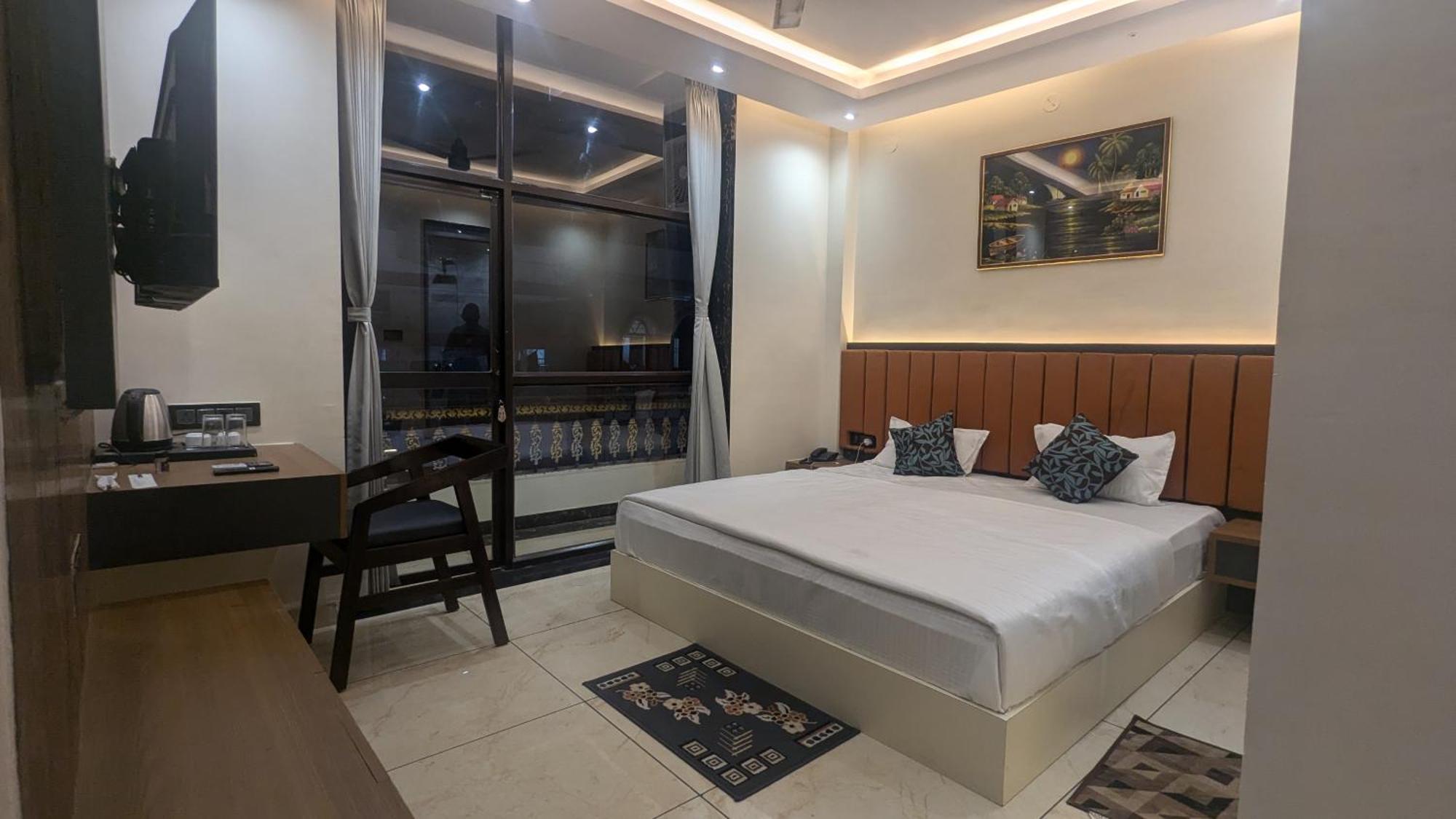 Hotel Shakuntla Palace - 400 Meters Away From Vishnu Pad Temple 7 Mins Walk Gaya Esterno foto