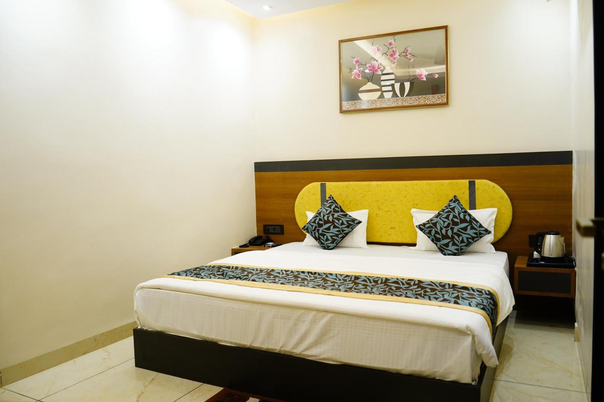 Hotel Shakuntla Palace - 400 Meters Away From Vishnu Pad Temple 7 Mins Walk Gaya Esterno foto