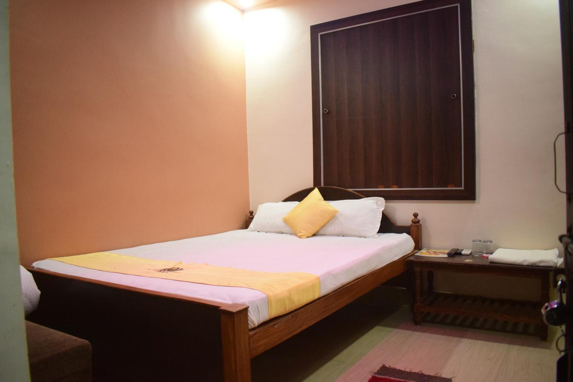 Hotel Shakuntla Palace - 400 Meters Away From Vishnu Pad Temple 7 Mins Walk Gaya Esterno foto