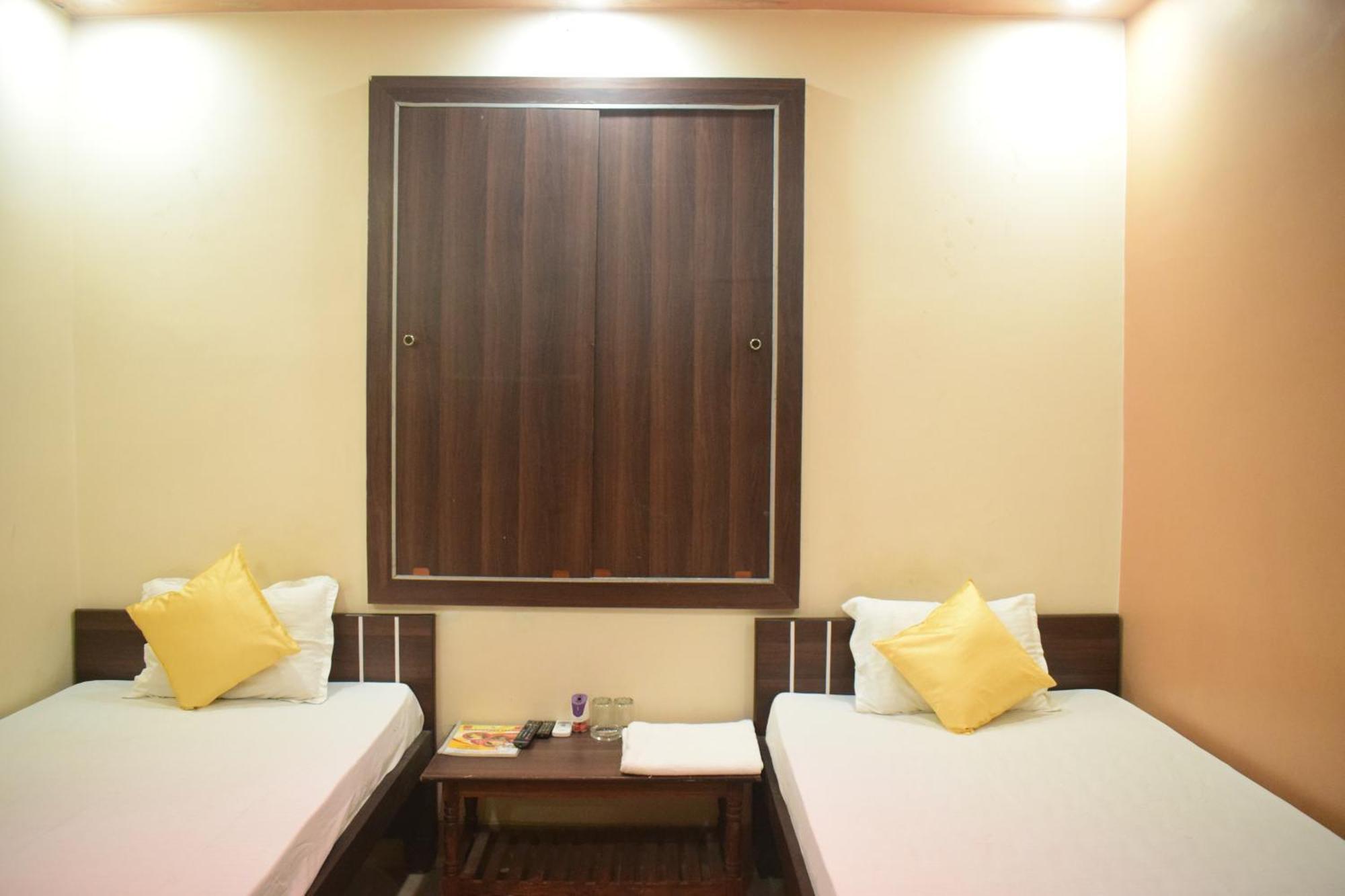 Hotel Shakuntla Palace - 400 Meters Away From Vishnu Pad Temple 7 Mins Walk Gaya Esterno foto