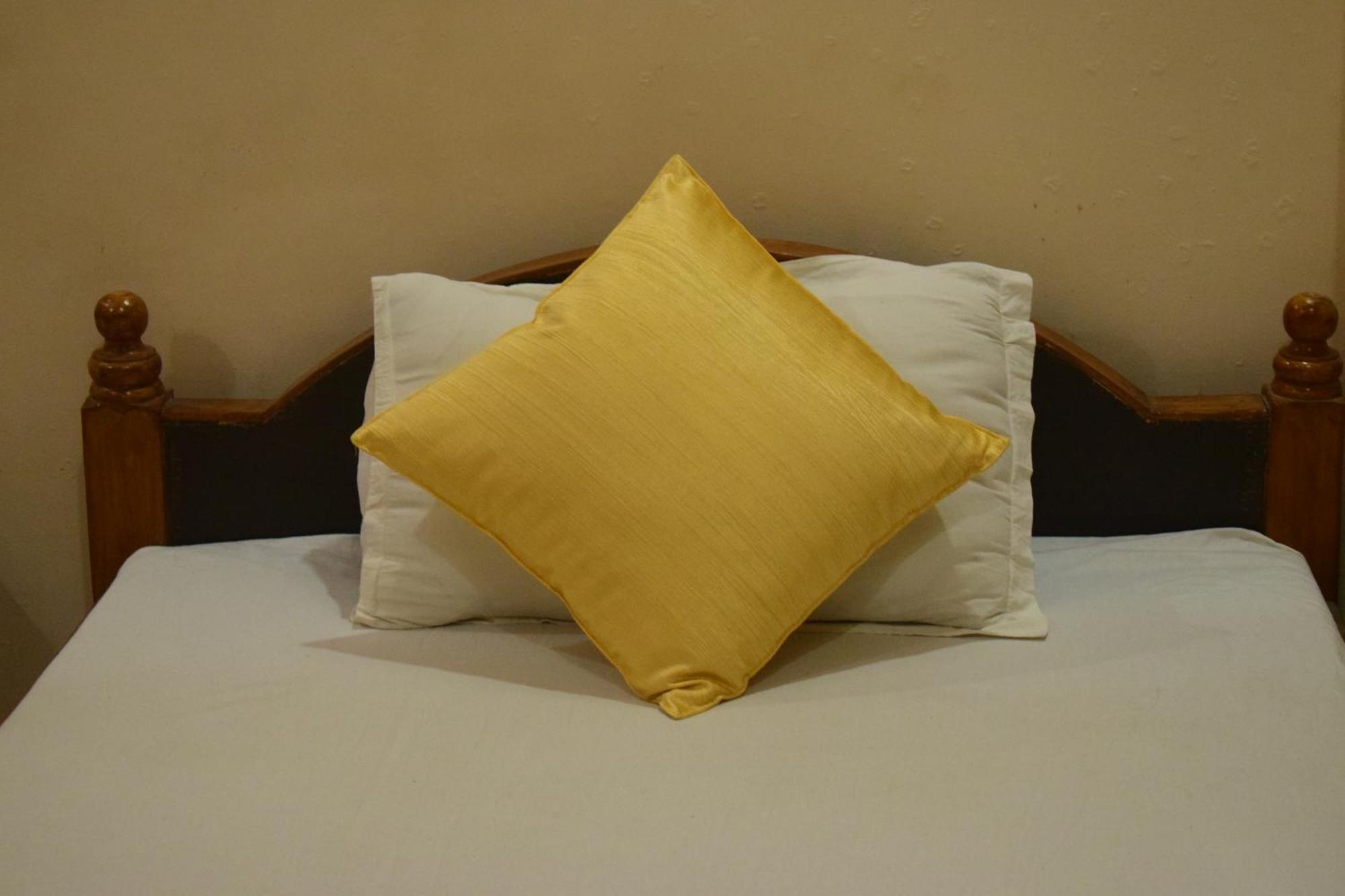 Hotel Shakuntla Palace - 400 Meters Away From Vishnu Pad Temple 7 Mins Walk Gaya Esterno foto